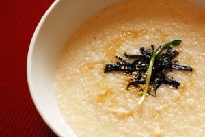 Korean_abalone_porridge-Jeonbokjuk-02